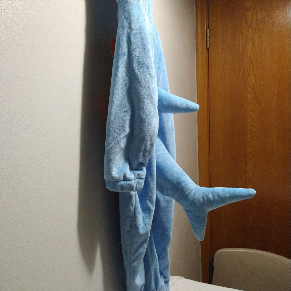 Last One**HYDE & EEK Baby Blue Shark Halloween Costume - Picture 8 of 16